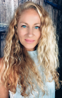 Porträt von Elle Russ